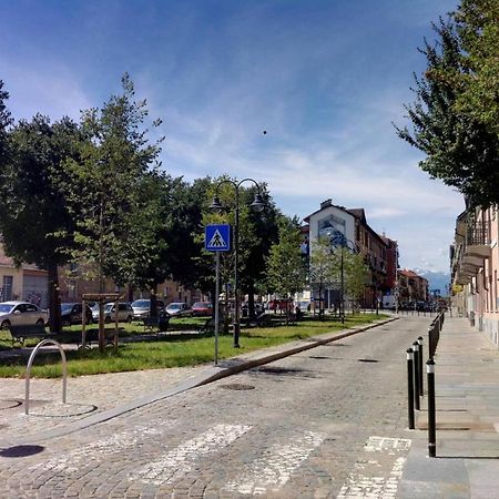 Elegante Appartamento Vicino Al Centro Turin Exterior foto